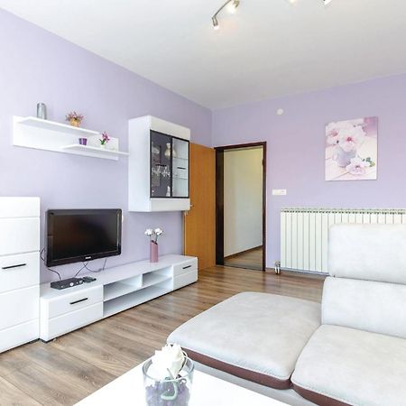 Gorgeous Apartment In Crikvenica With Kitchen מראה חיצוני תמונה