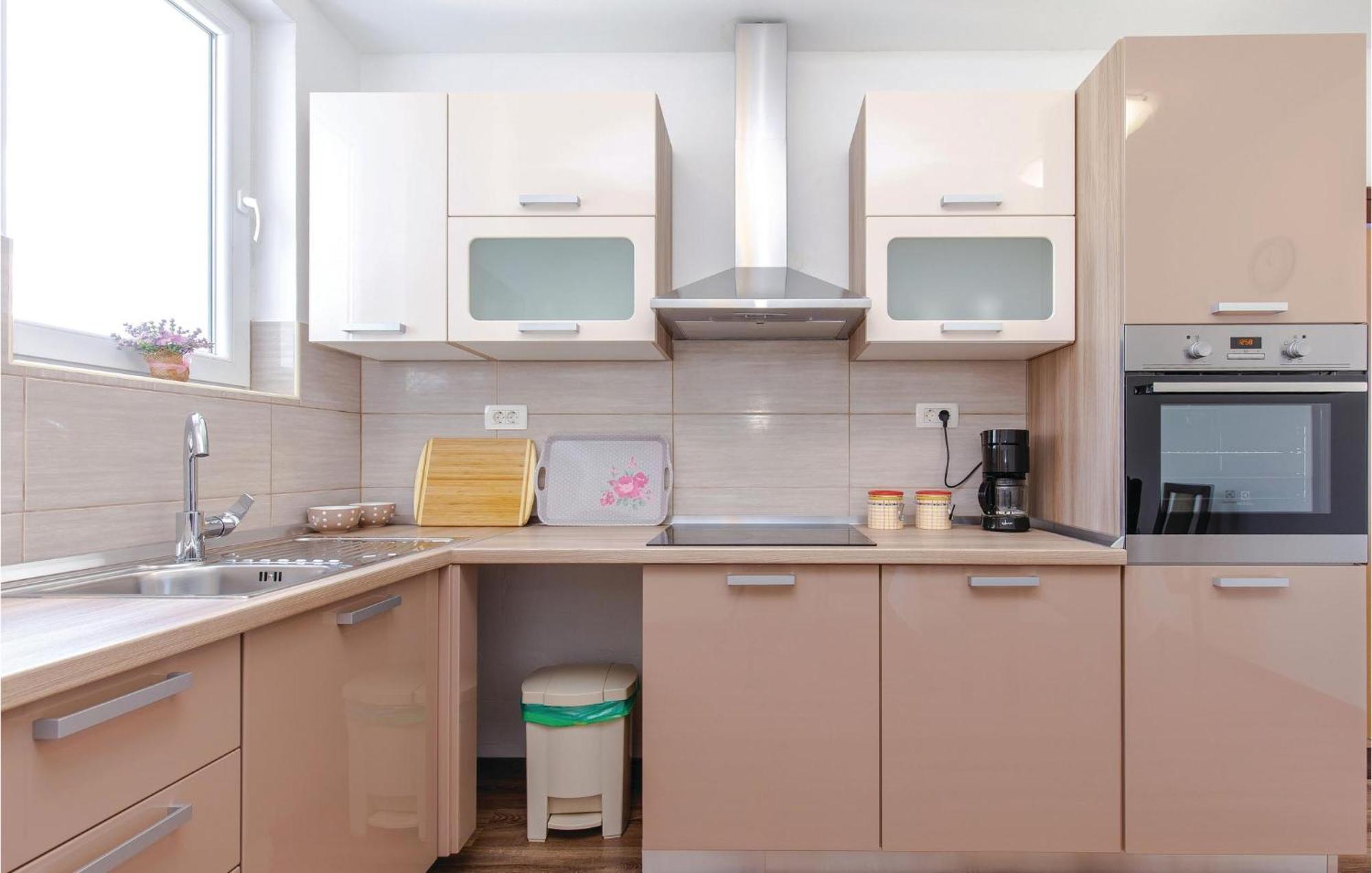 Gorgeous Apartment In Crikvenica With Kitchen מראה חיצוני תמונה
