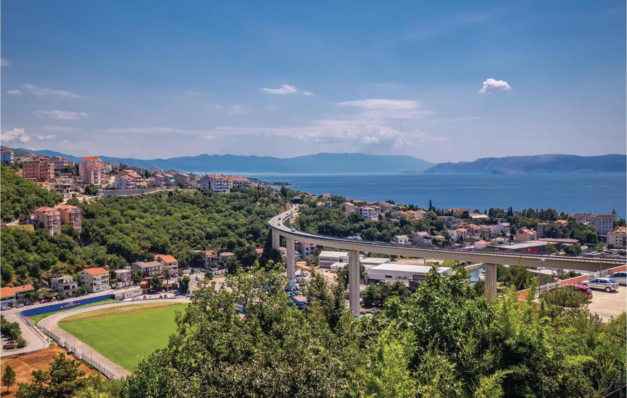 Gorgeous Apartment In Crikvenica With Kitchen מראה חיצוני תמונה