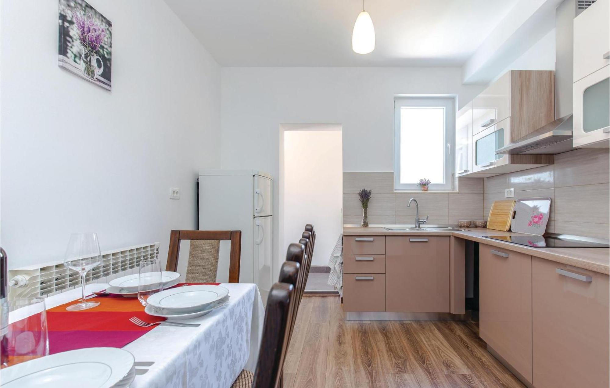 Gorgeous Apartment In Crikvenica With Kitchen מראה חיצוני תמונה