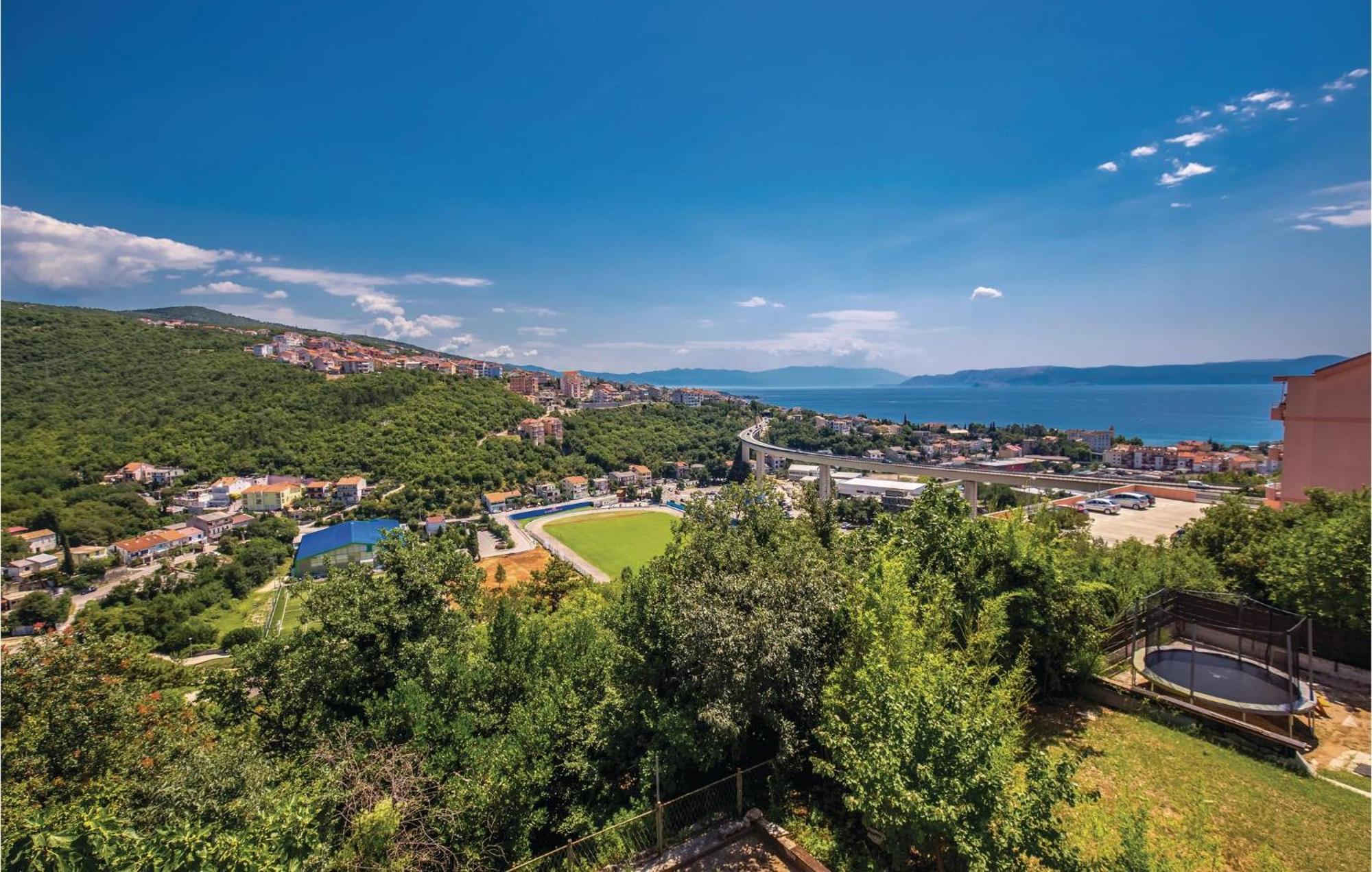 Gorgeous Apartment In Crikvenica With Kitchen מראה חיצוני תמונה