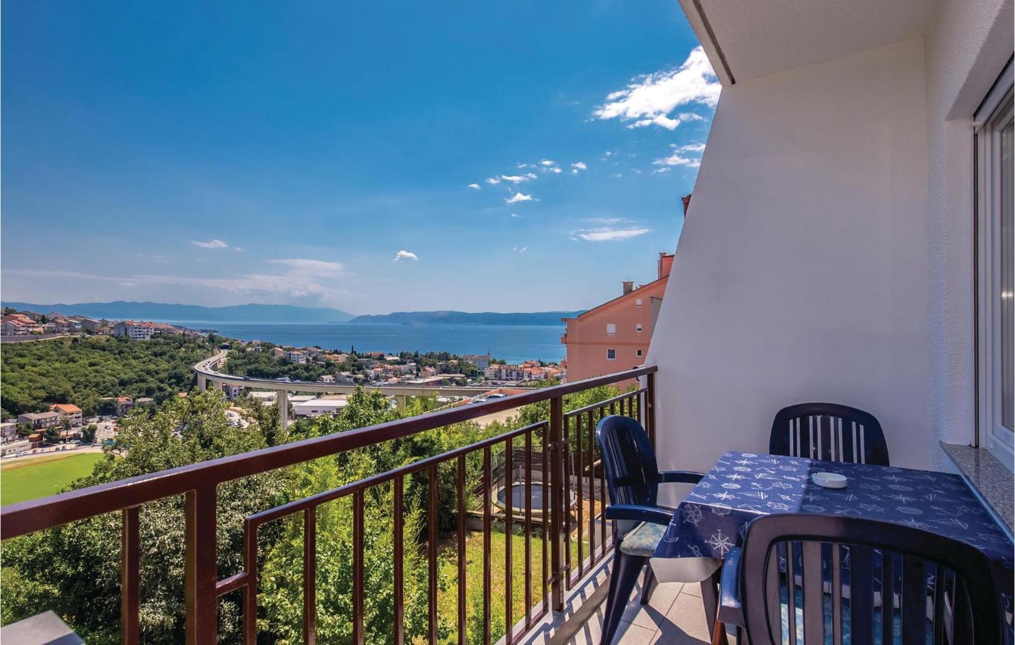 Gorgeous Apartment In Crikvenica With Kitchen מראה חיצוני תמונה
