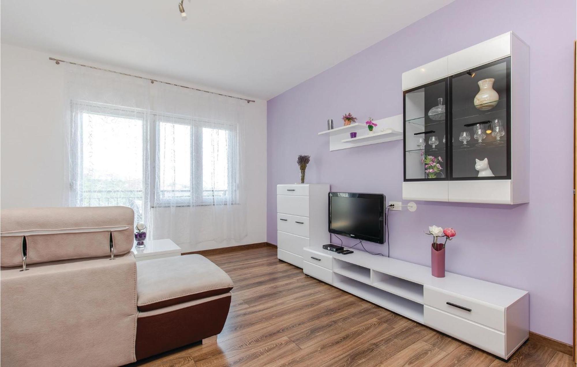 Gorgeous Apartment In Crikvenica With Kitchen מראה חיצוני תמונה