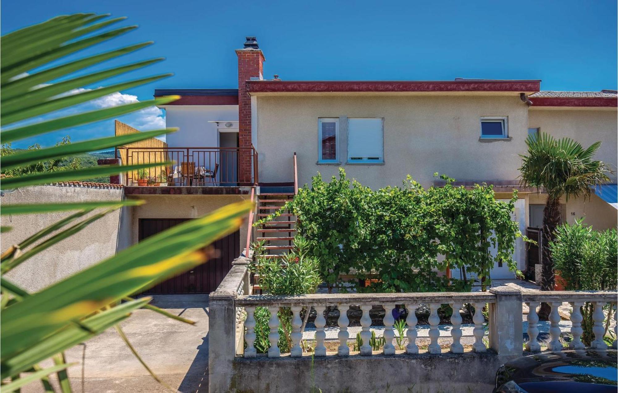 Gorgeous Apartment In Crikvenica With Kitchen מראה חיצוני תמונה